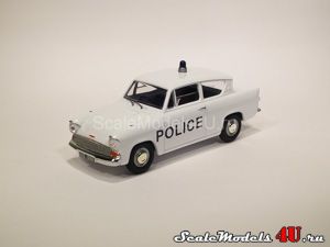 Масштабная модель автомобиля Ford Anglia - Liverpool and Bootle Police (1967) фирмы Vanguards.