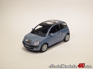 Масштабная модель автомобиля Lancia Ypsilon (2003) фирмы Norev 1:43.
