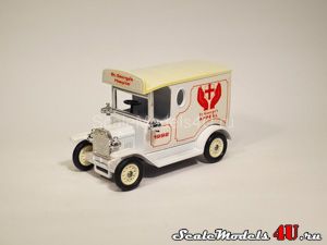 Scale model of Ford Model T Van "St. George's Hospital" (1912) produced by Lledo.