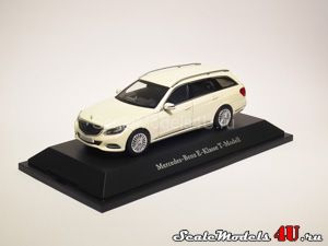 Scale model of Mercedes-Benz E-Class Elegance Estate S212 Diamond White Metallic (2013) produced by Kyosho.
