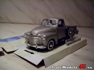Масштабная модель автомобиля Chevrolet 3100 Pick Up (1950) фирмы Hongwell/Cararama 1:43.
